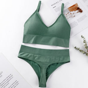 Wireless bralette underwear set